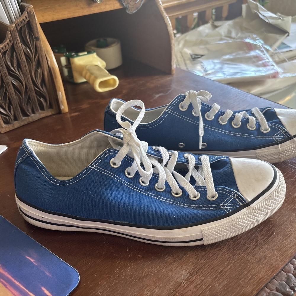 Converse All Star Chuck Taylor Womens 11 Men's 9 Royal Blue Low Top Sneakers